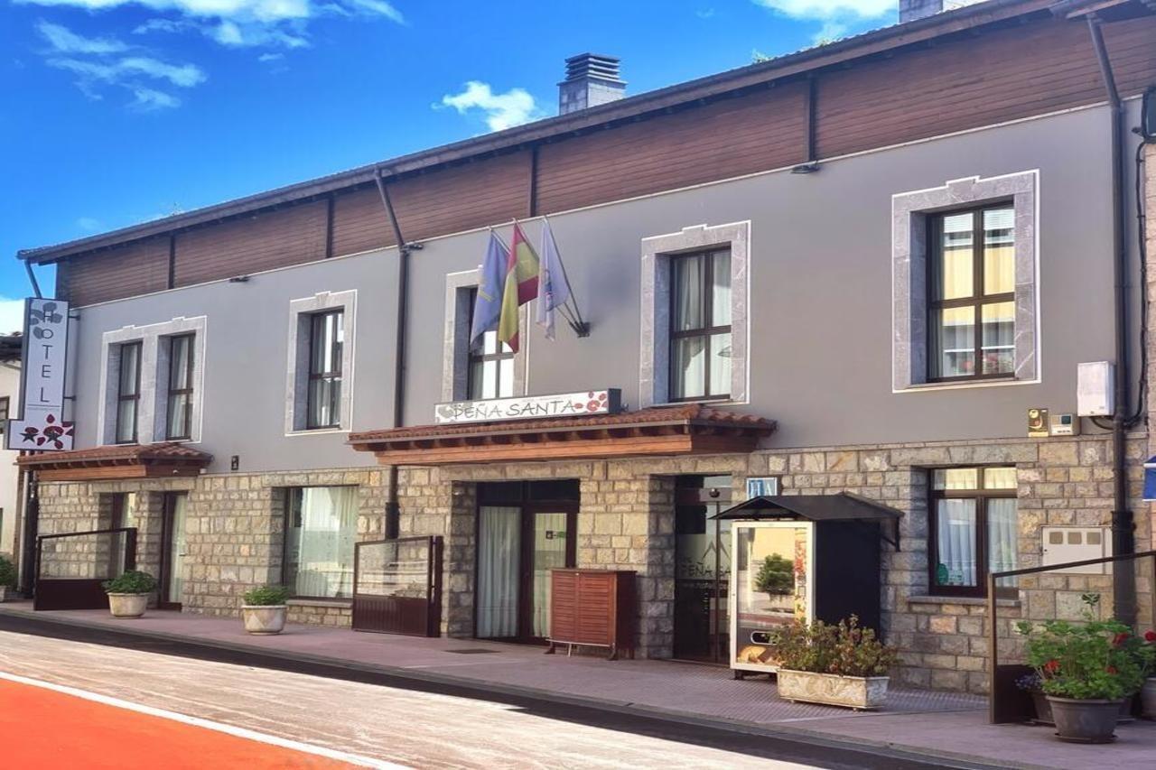 Hotel - Apartamentos Pena Santa Benia De Onis ภายนอก รูปภาพ