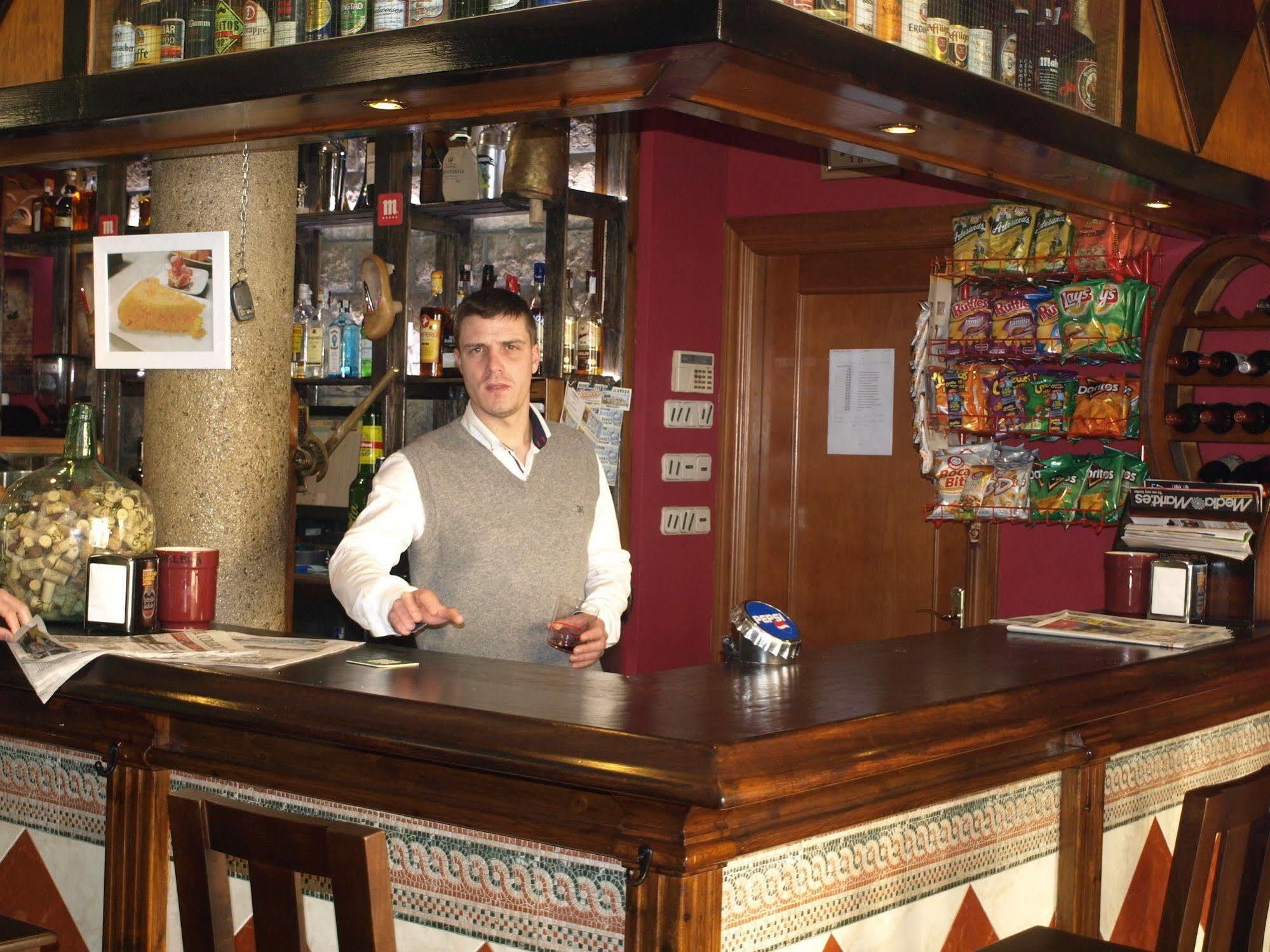 Hotel - Apartamentos Pena Santa Benia De Onis ภายนอก รูปภาพ